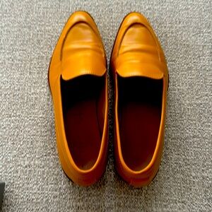 Everlane Modern Leather Loafer in Honey